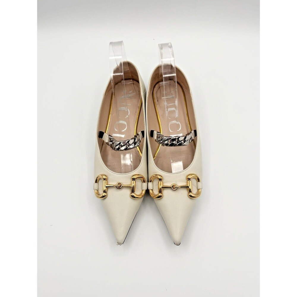 Gucci White Leather Pointed Toe Flats w/ Horse-bit & Chain Accent Size EU 37